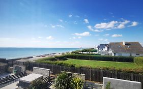 Sea View 3 Bedroom Seaside Property