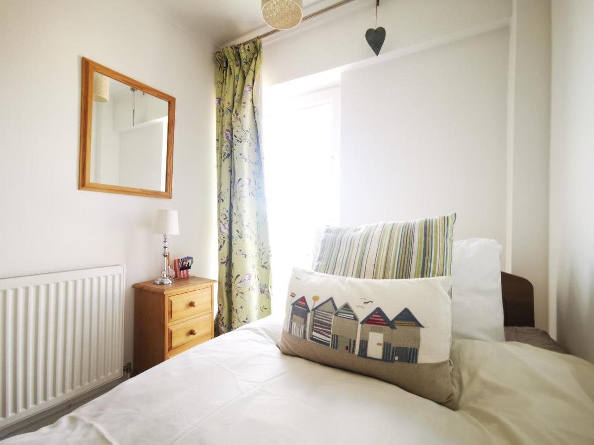 Sea View 3 Bedroom Seaside Property Chichester Exterior photo