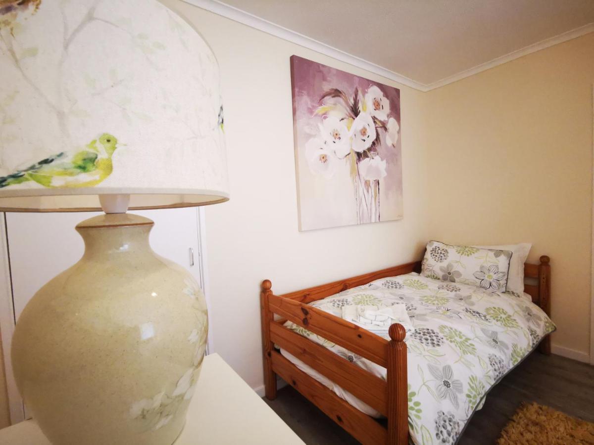 Sea View 3 Bedroom Seaside Property Chichester Exterior photo